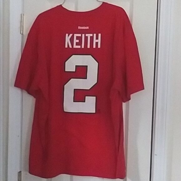 Chicago Blackhawks T Shirt 2013 Duncan Keith #2 - Picture 4 of 9